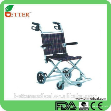 Cadeira de rodas em alumínio dobrável leve para viagens ao ar livre